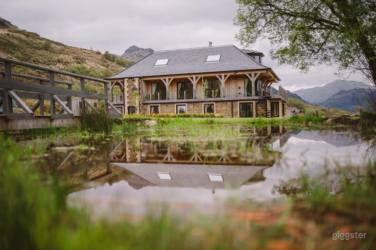  Luxury Lodge in a Picturesque Scottish Setting 