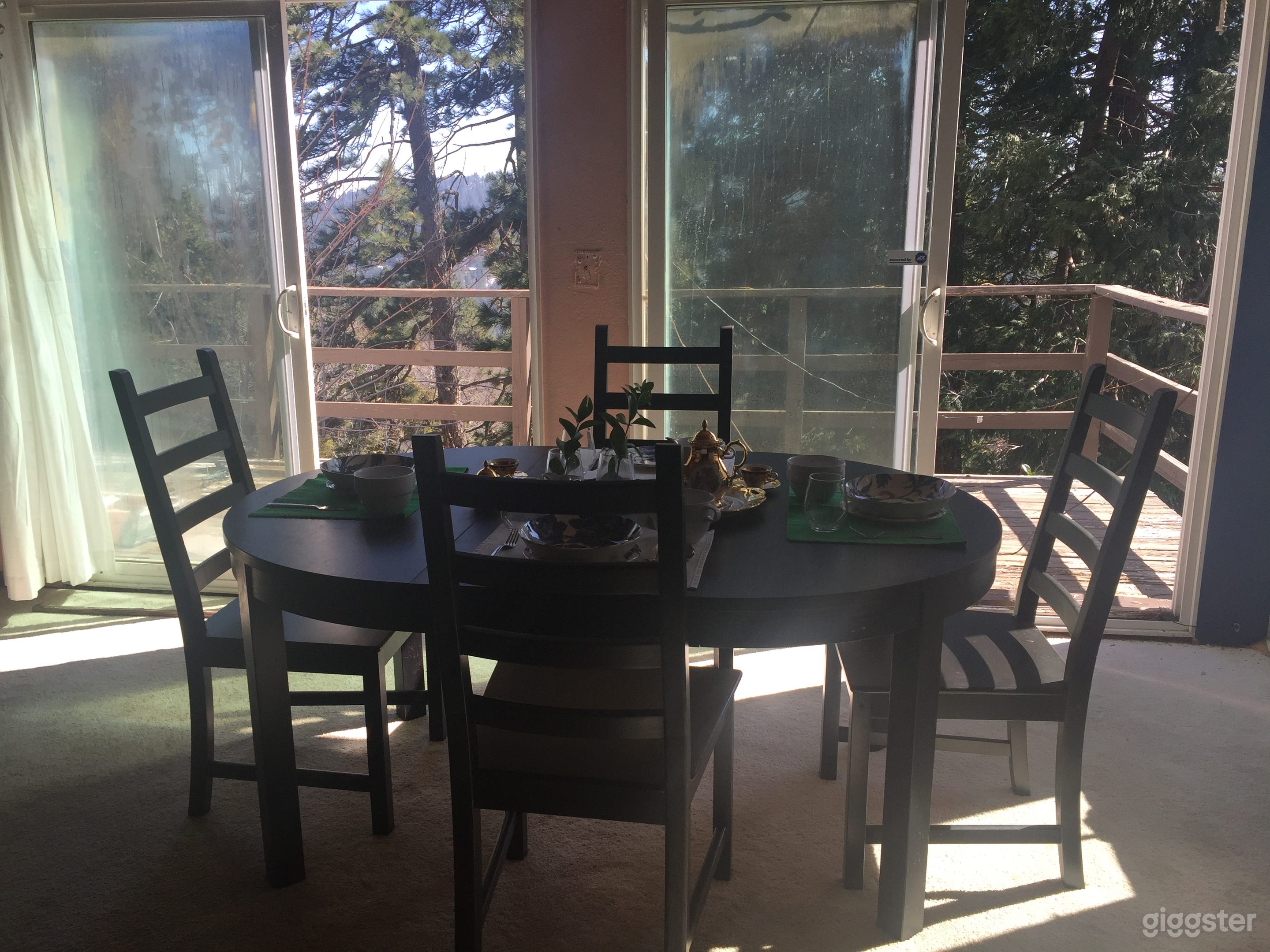 Al Fresco Dining For a Daytime Retreat?