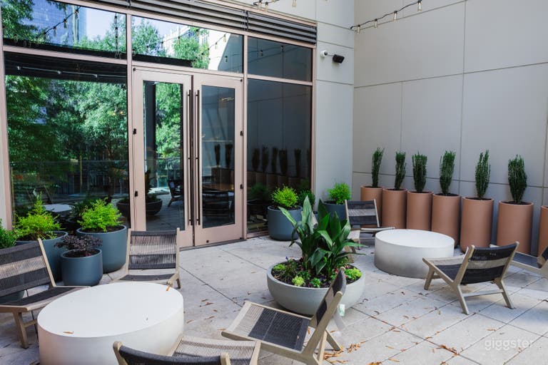  Modern Speakeasy in the Heart of Uptown 