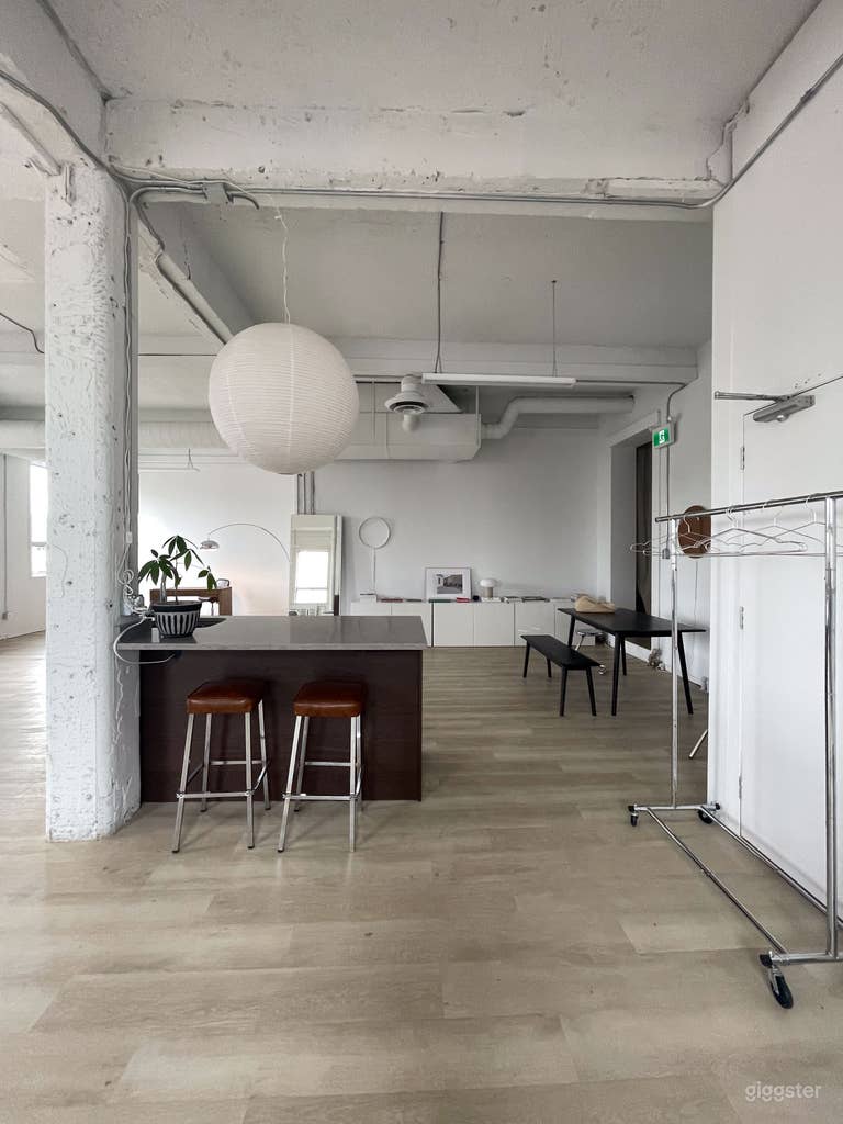  Ottawa Natural Light Studio and Event Space 