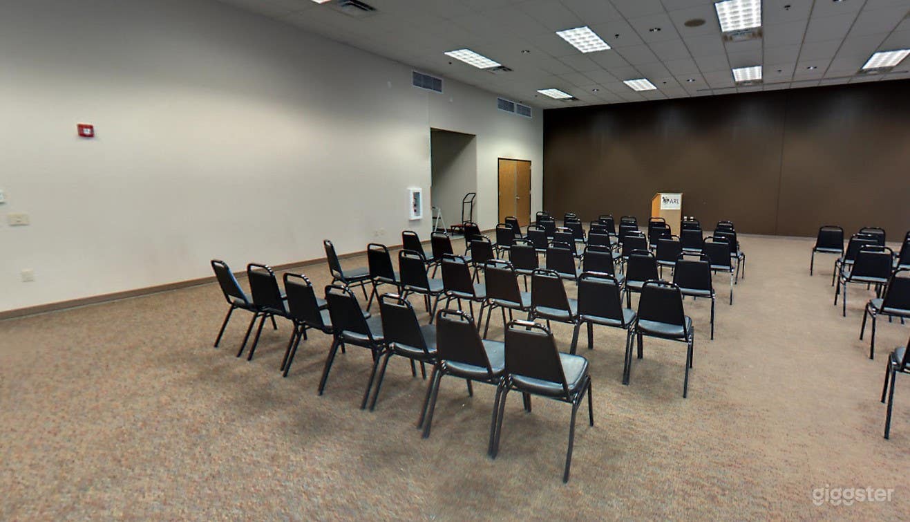 Large and Spacious Auditorium in Iowa Photo 1