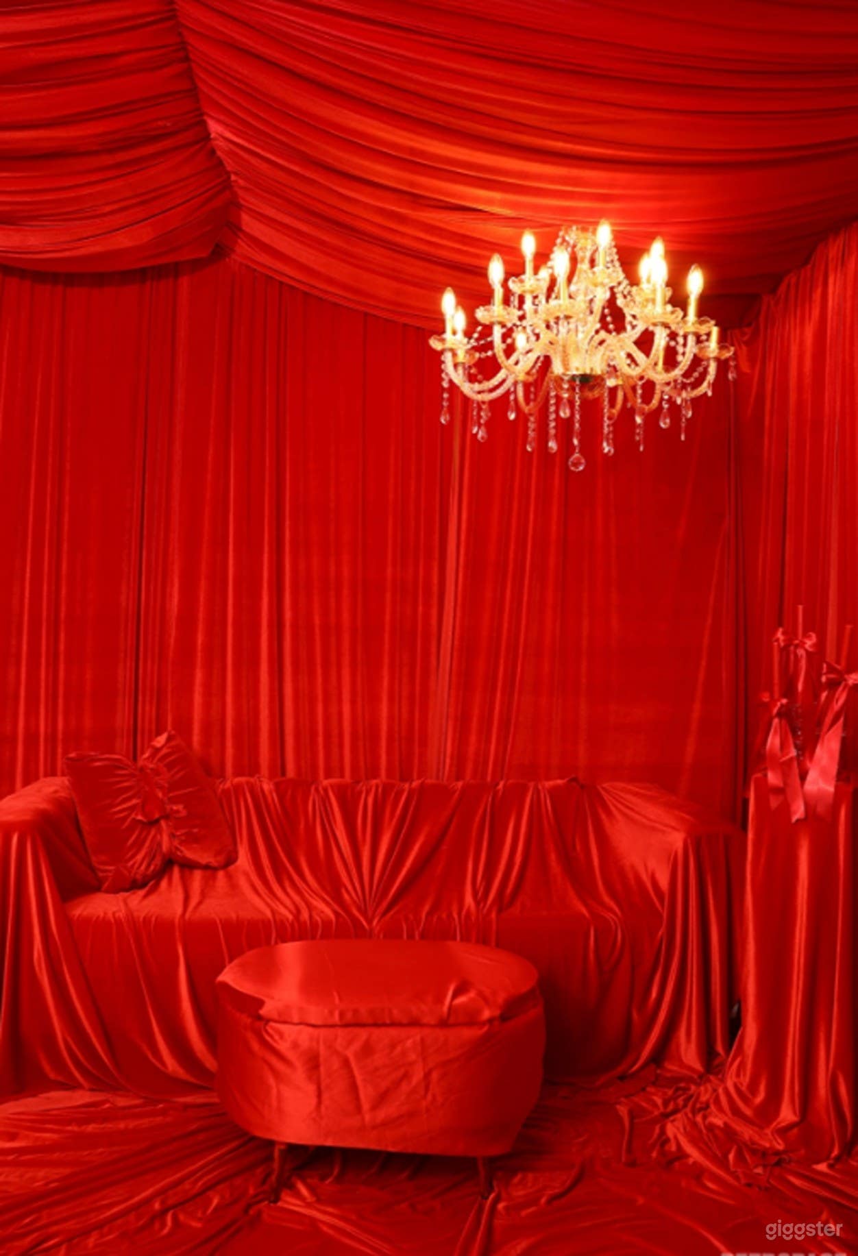 Intimate Versatile Studio Space Photo 3