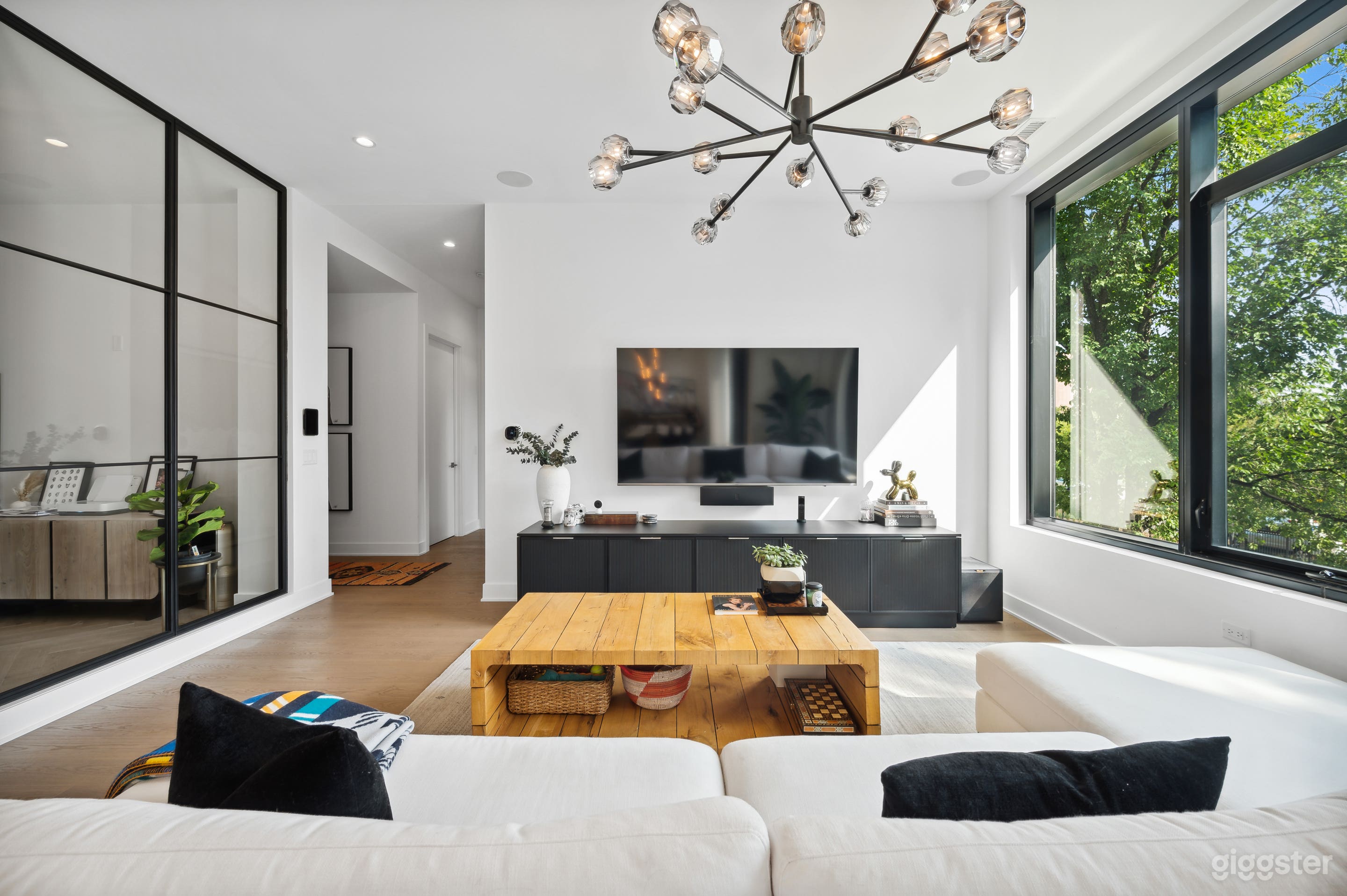 West Loop Contemporary Masterpiece  Photo 1