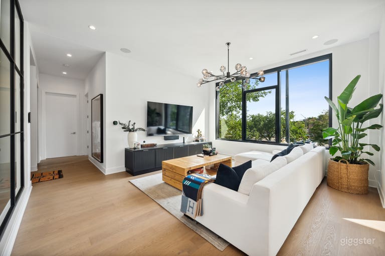  West Loop Contemporary Masterpiece  