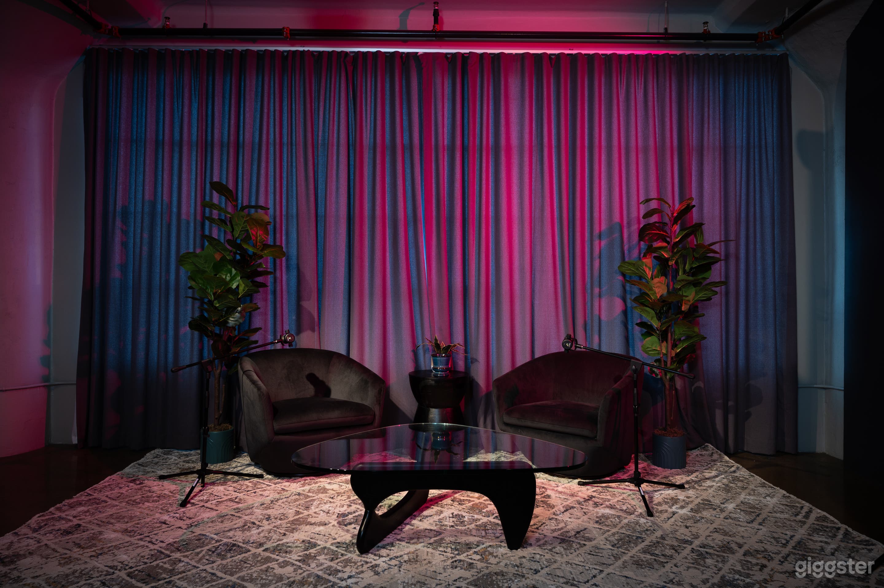 Gorgeous DTLA Production & Podcast Studio Photo 4