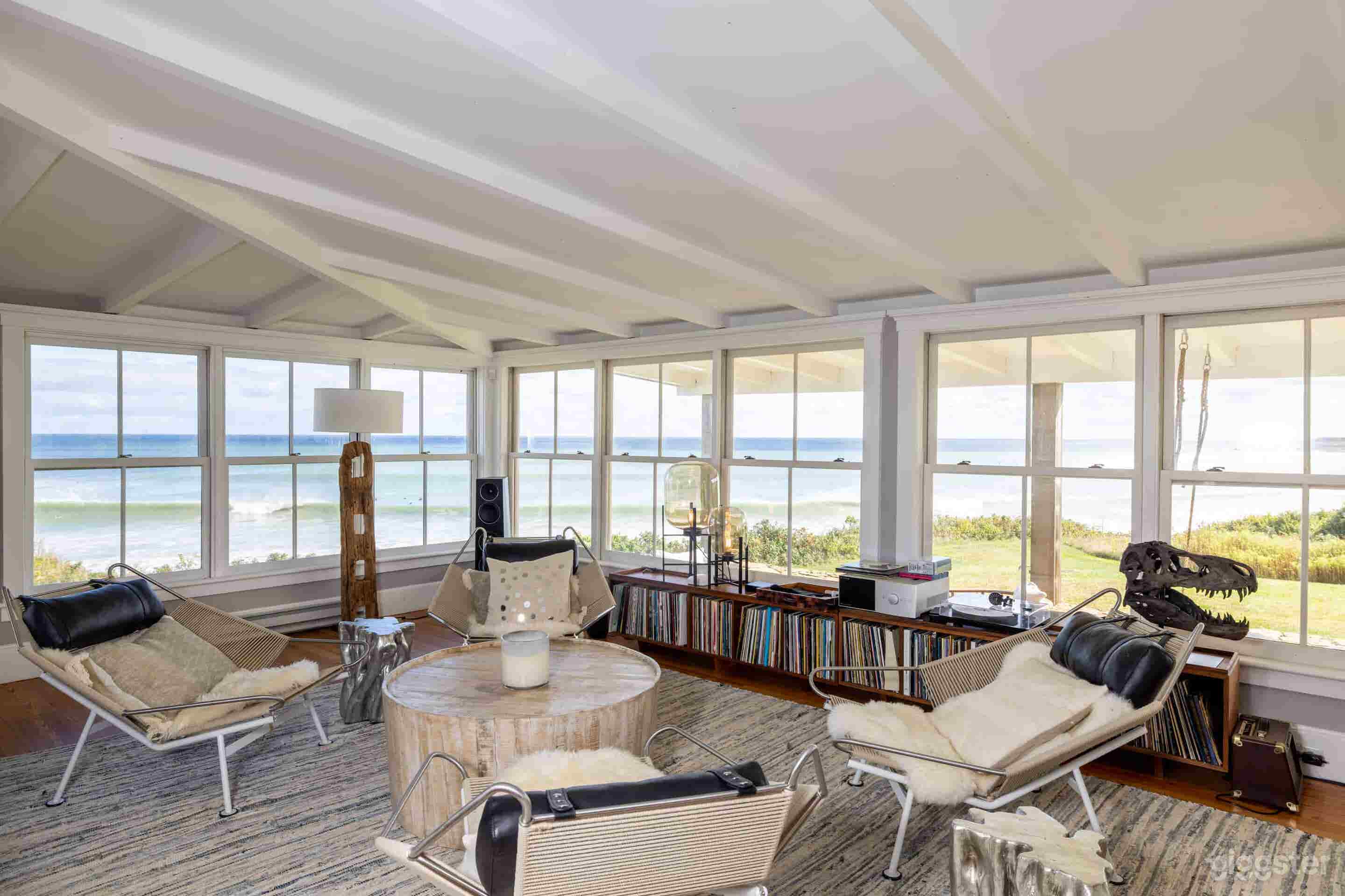 House &amp; Guest House in Chilmark Photo 3