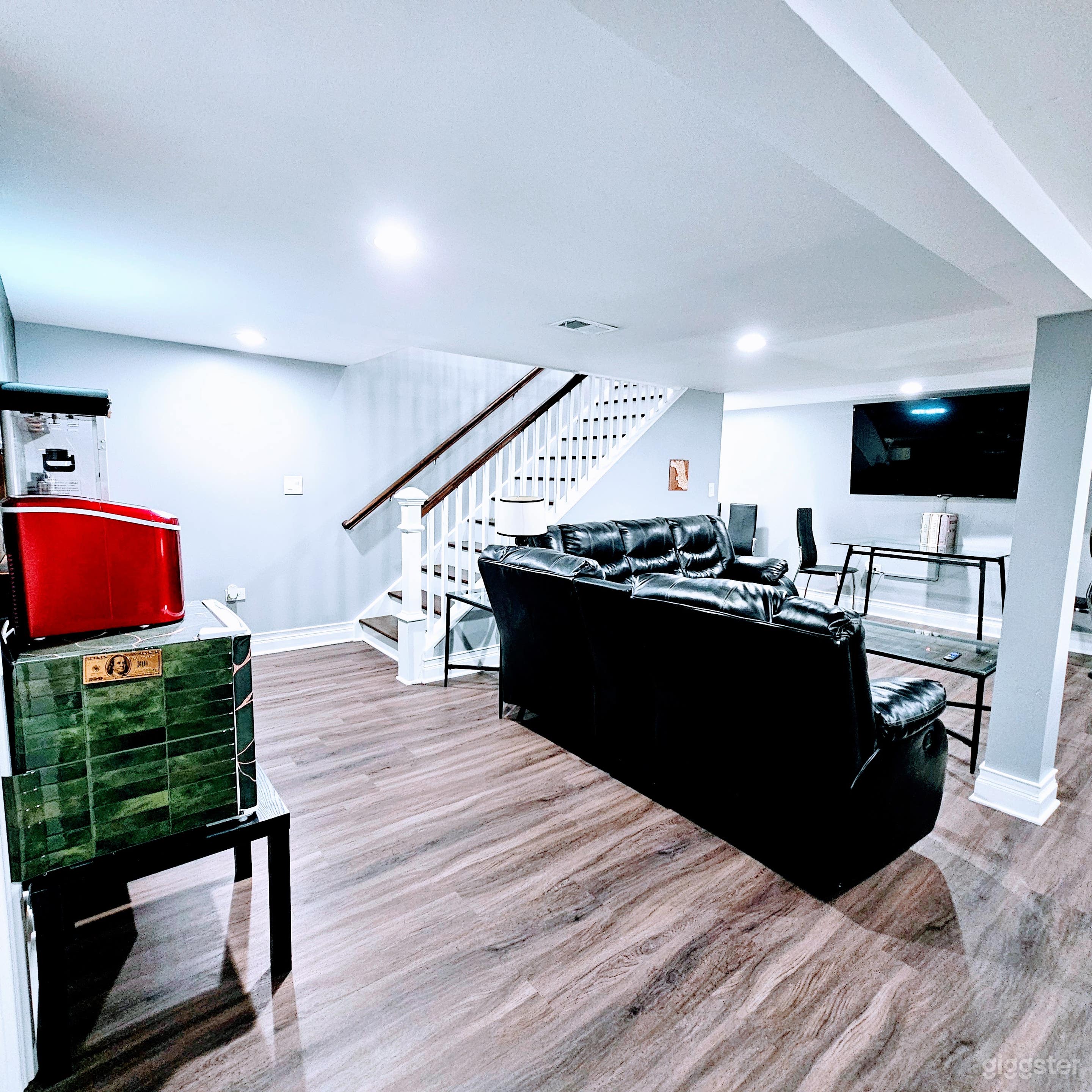  Ideal Venue for Dinner Parties, Filming, and Creative Projects Photo 3