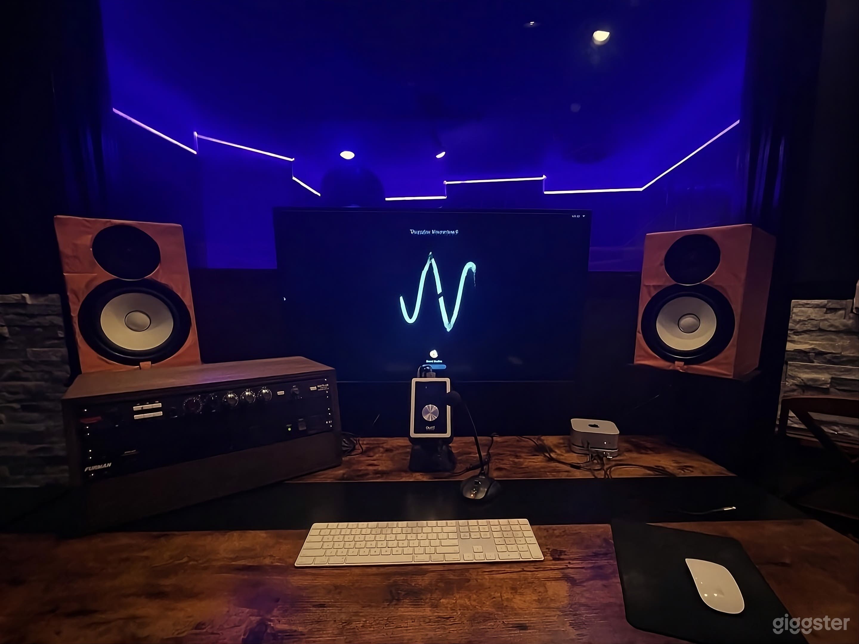 Professional Recording Studio in Times Square Photo 3