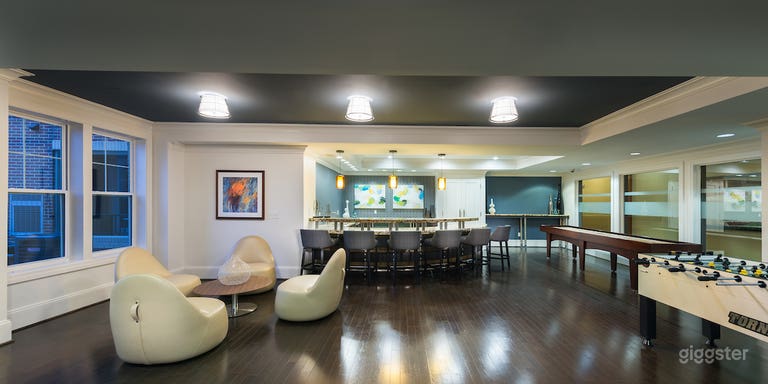  Trendy, Spacious Lounge in Alexandria 