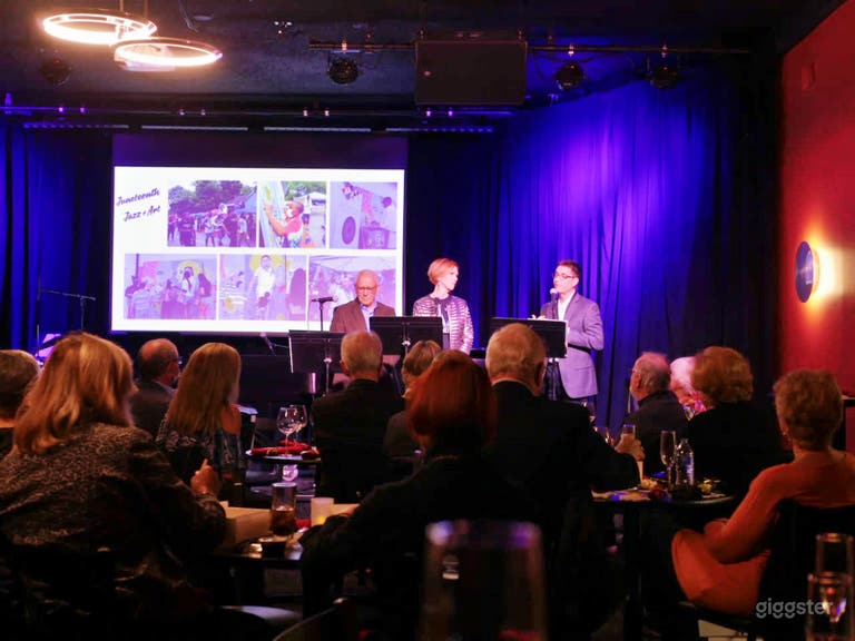  Upscale Jazz Venue & Stage 