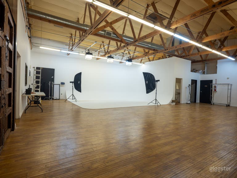  Prelit Castle Loft Studio Photo/Video/Podcast HVAC LED Wall 