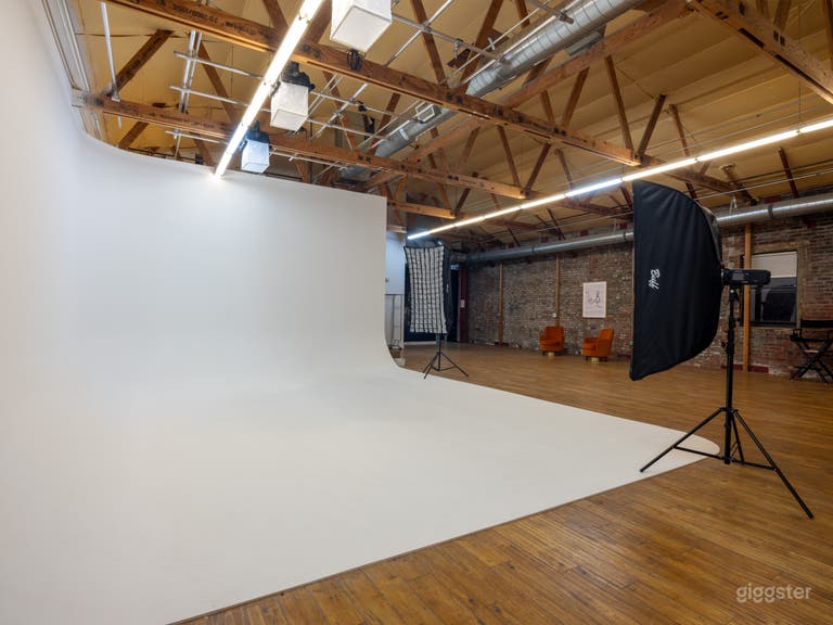  Prelit Castle Loft Studio Photo/Video/Podcast HVAC LED Wall 