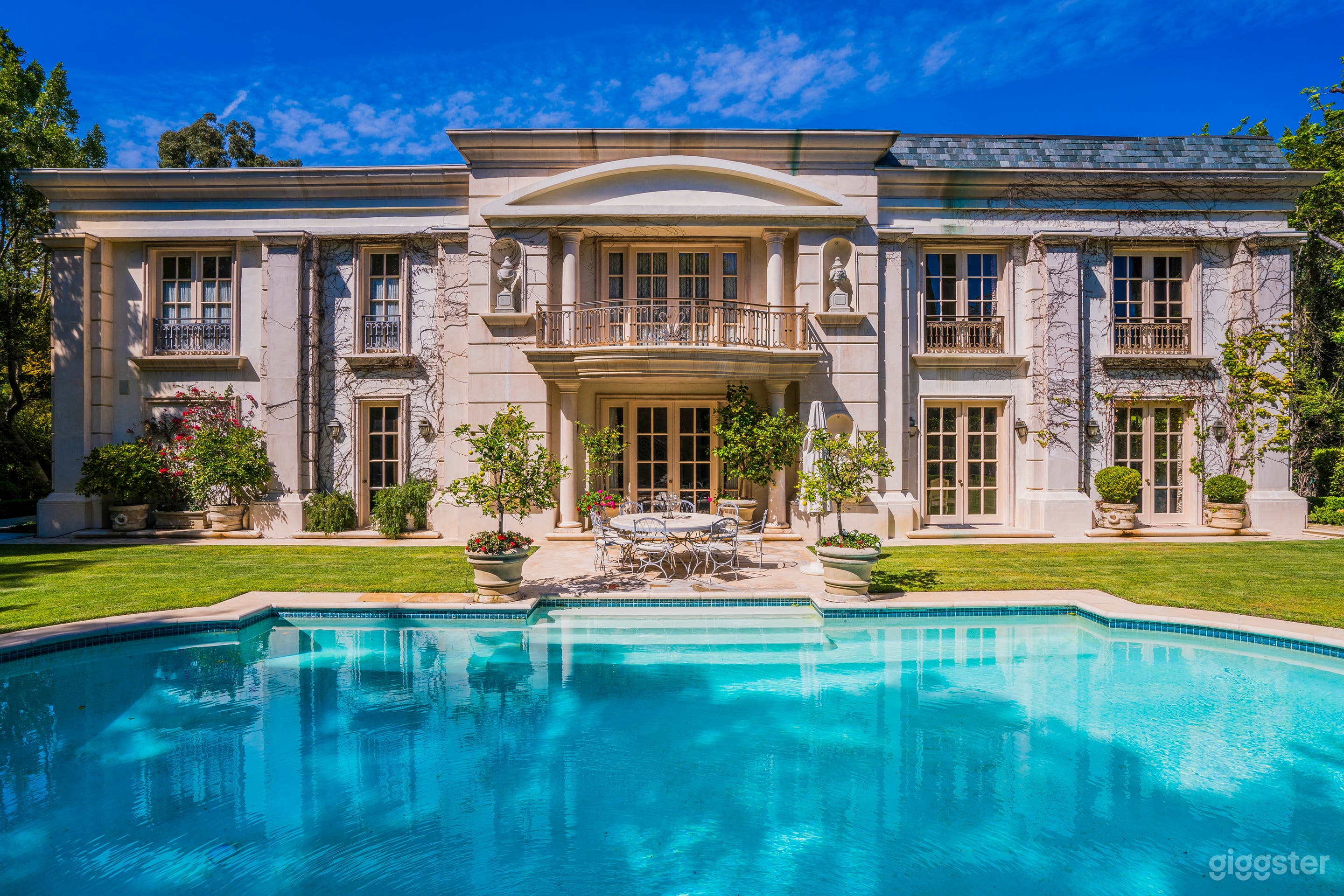 Stunning Beverly Hills Villa Photo 2