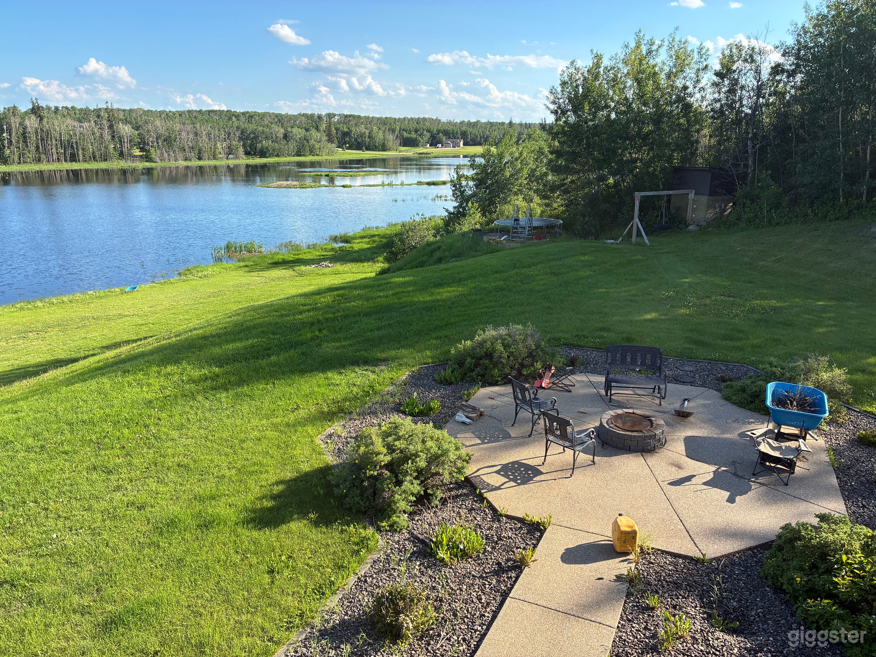 3,600 Sq Ft Outdoor Space for Film, Photo & Events Photo 1