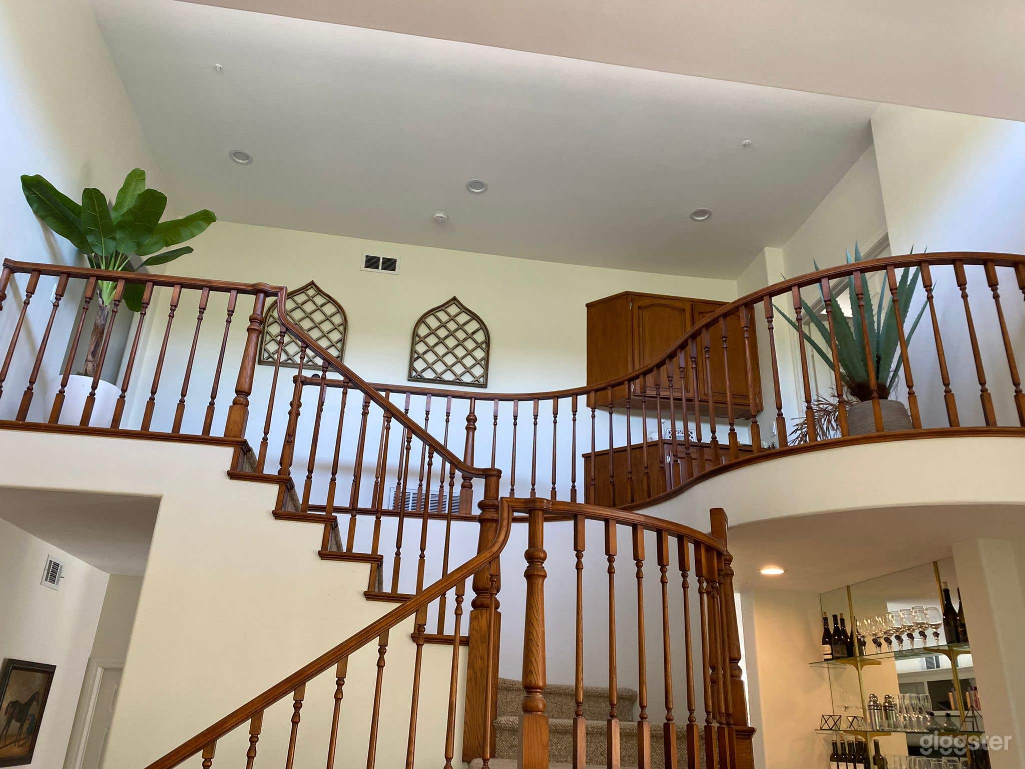 Modern Spanish Home  Photo 4