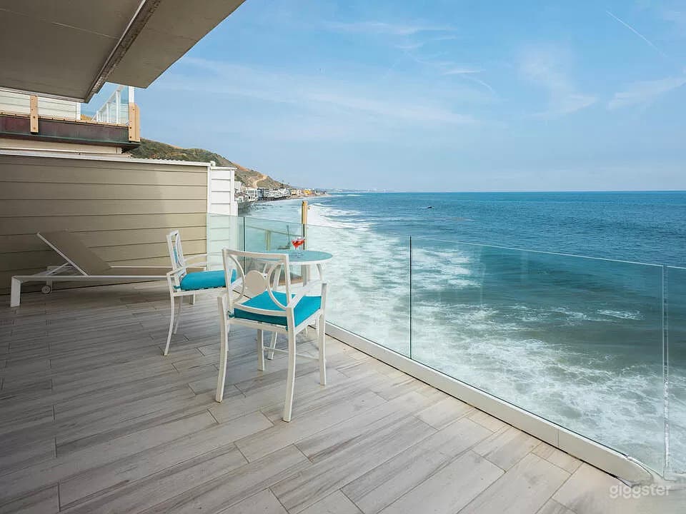 BEACH HOUSE ON THE WATER!  Photo 2