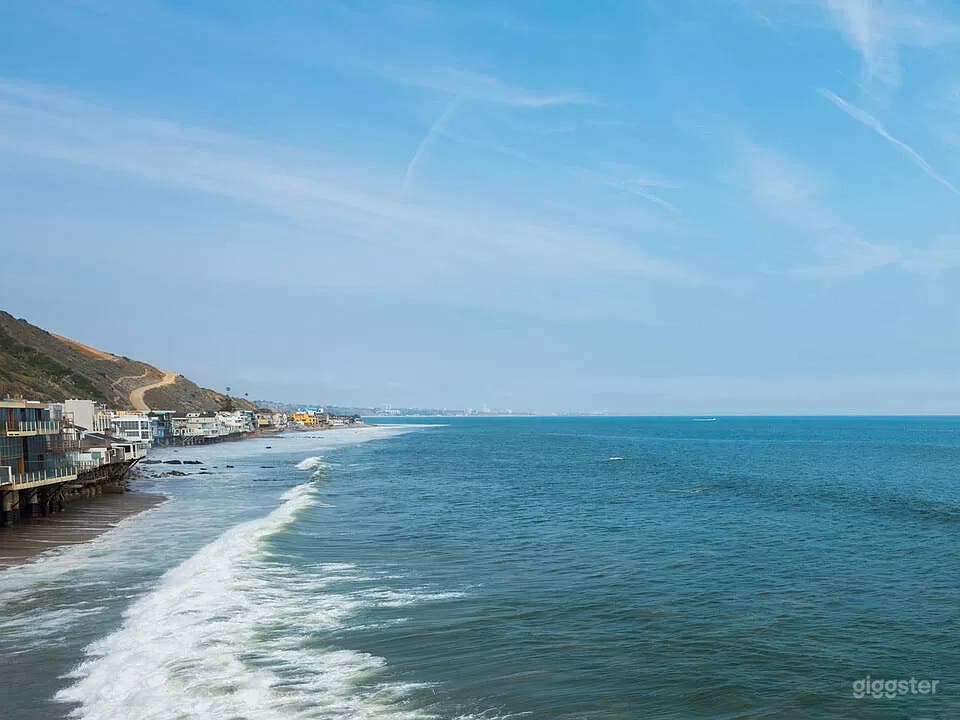 BEACH HOUSE ON THE WATER!  Photo 3