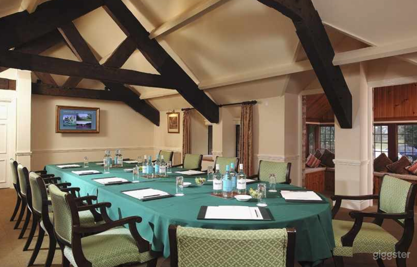 All In One Modern Meeting Room Photo 1