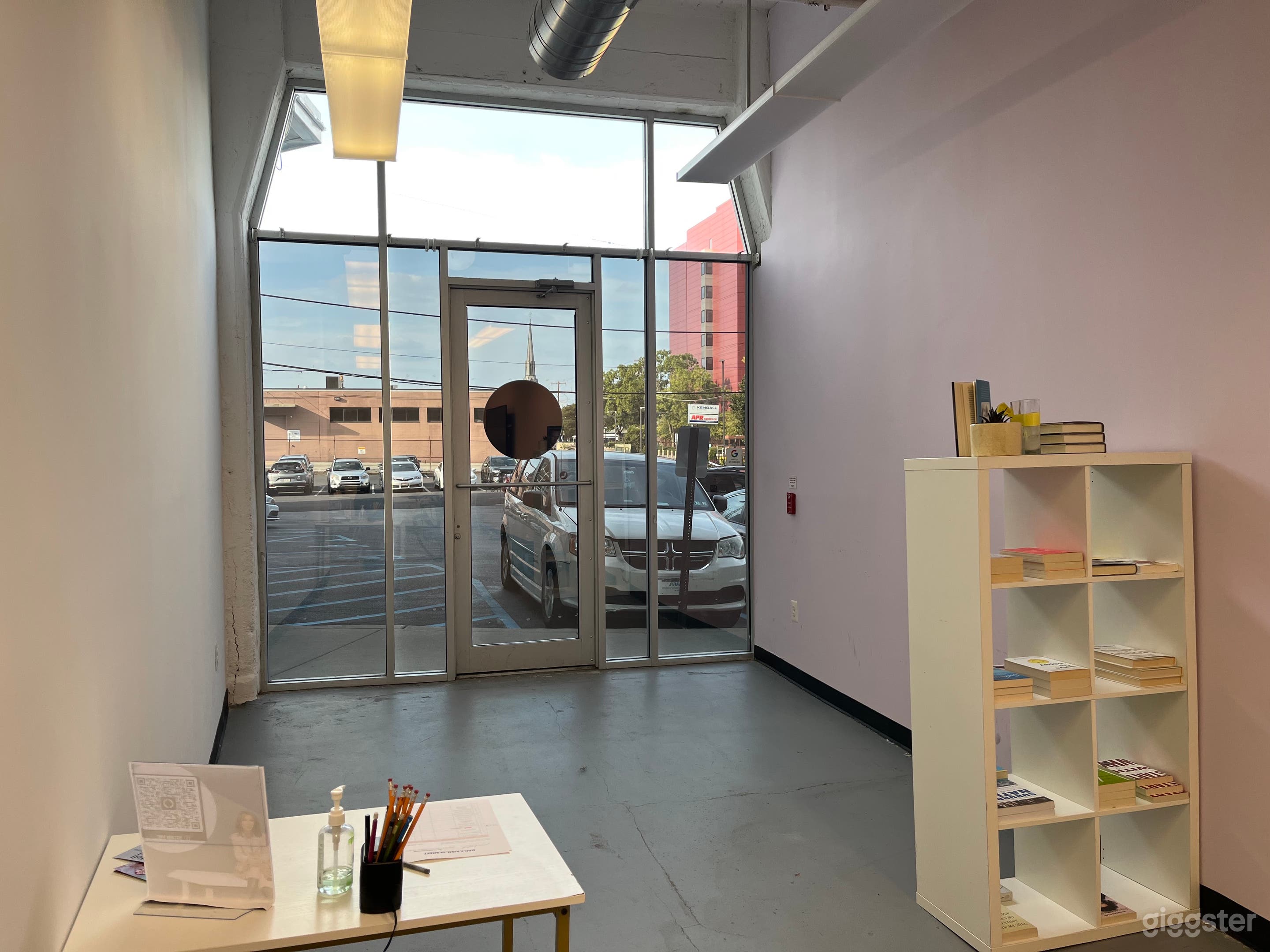 Renovated warehouse space in Northern Liberties. Photo 2