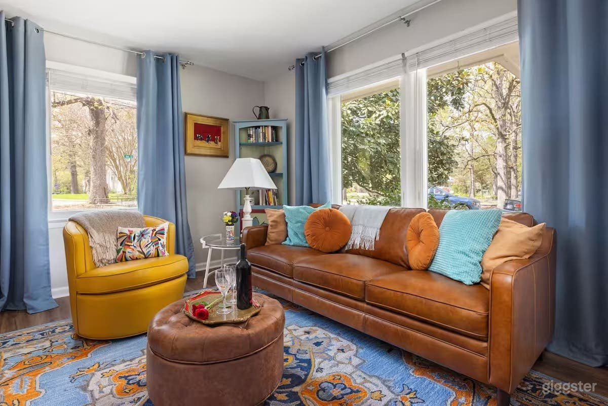 Yellow Door Downtown Carrboro Photo 2