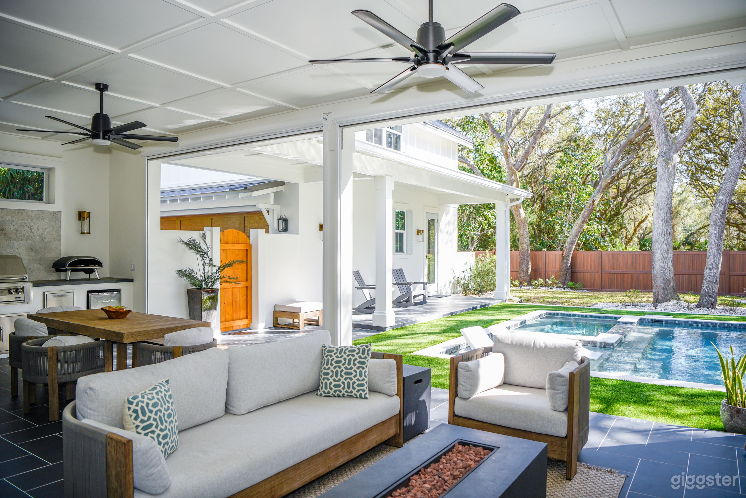 Coastal Elegance Beach House Photo 1