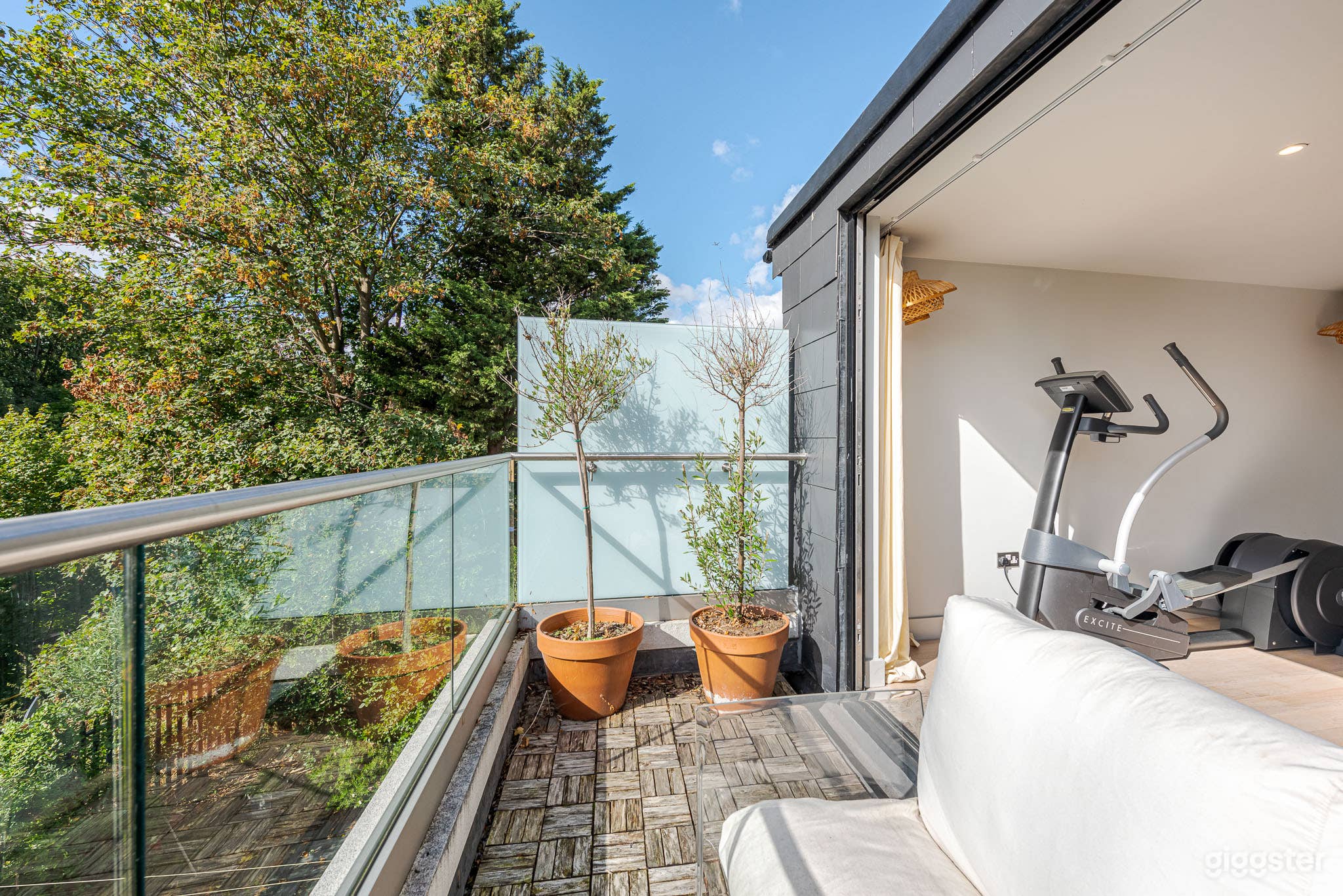 Exquisite Home Photo 4