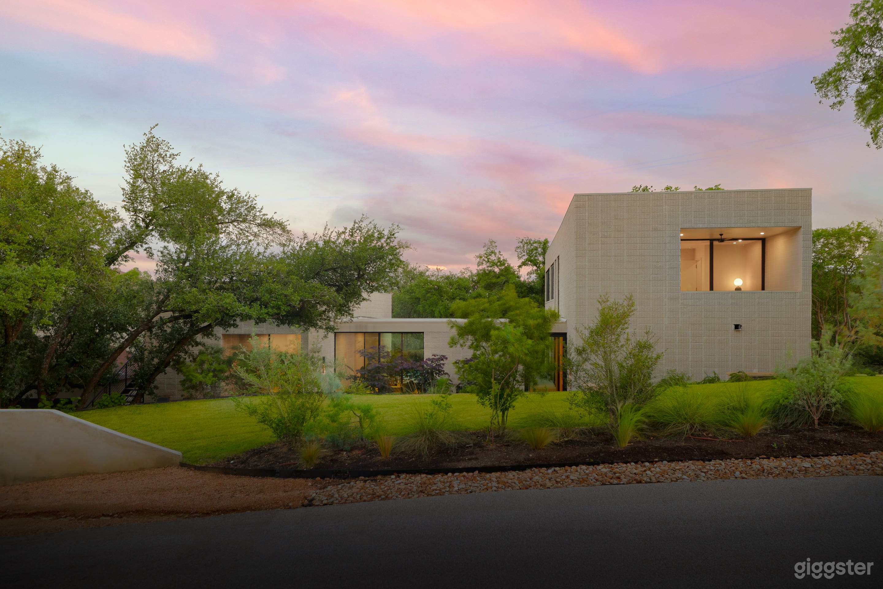 Panoramic Scenic View Retreat | Westlake Luxury Home Photo 4