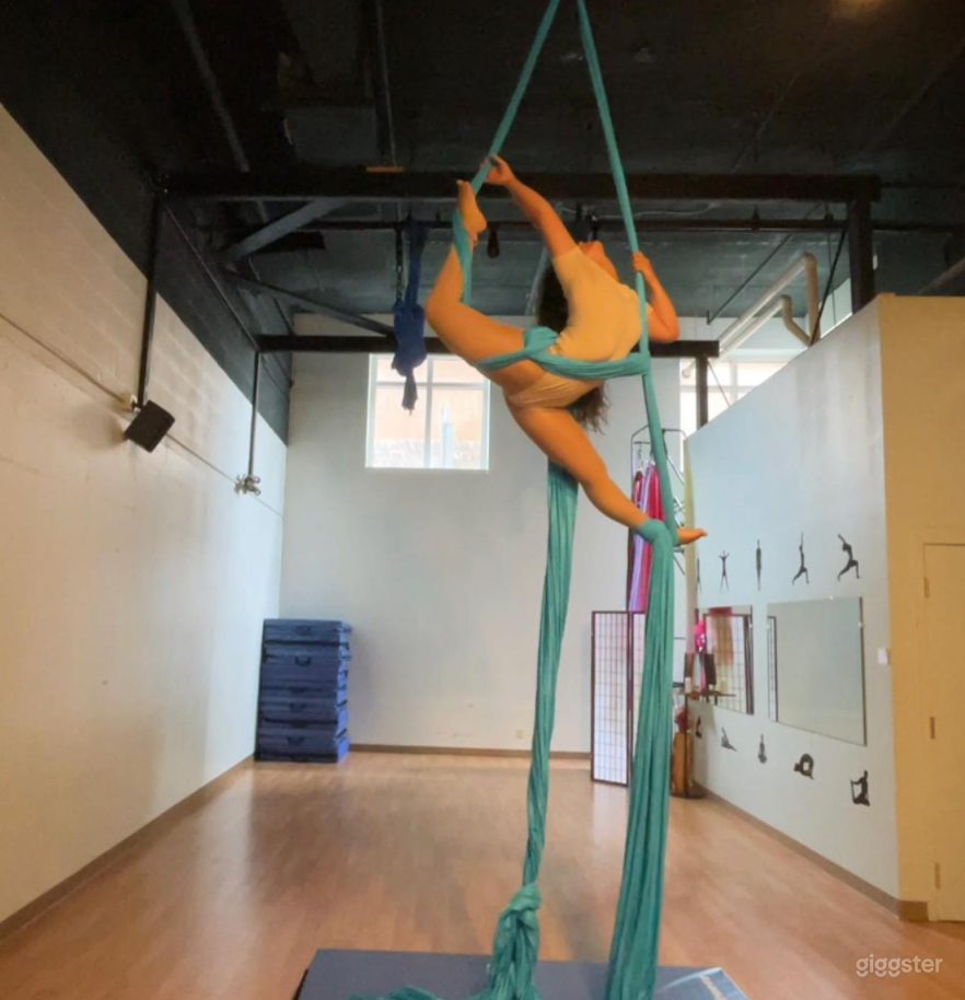 High Ceiling Yoga studio in Cleveland Photo 3