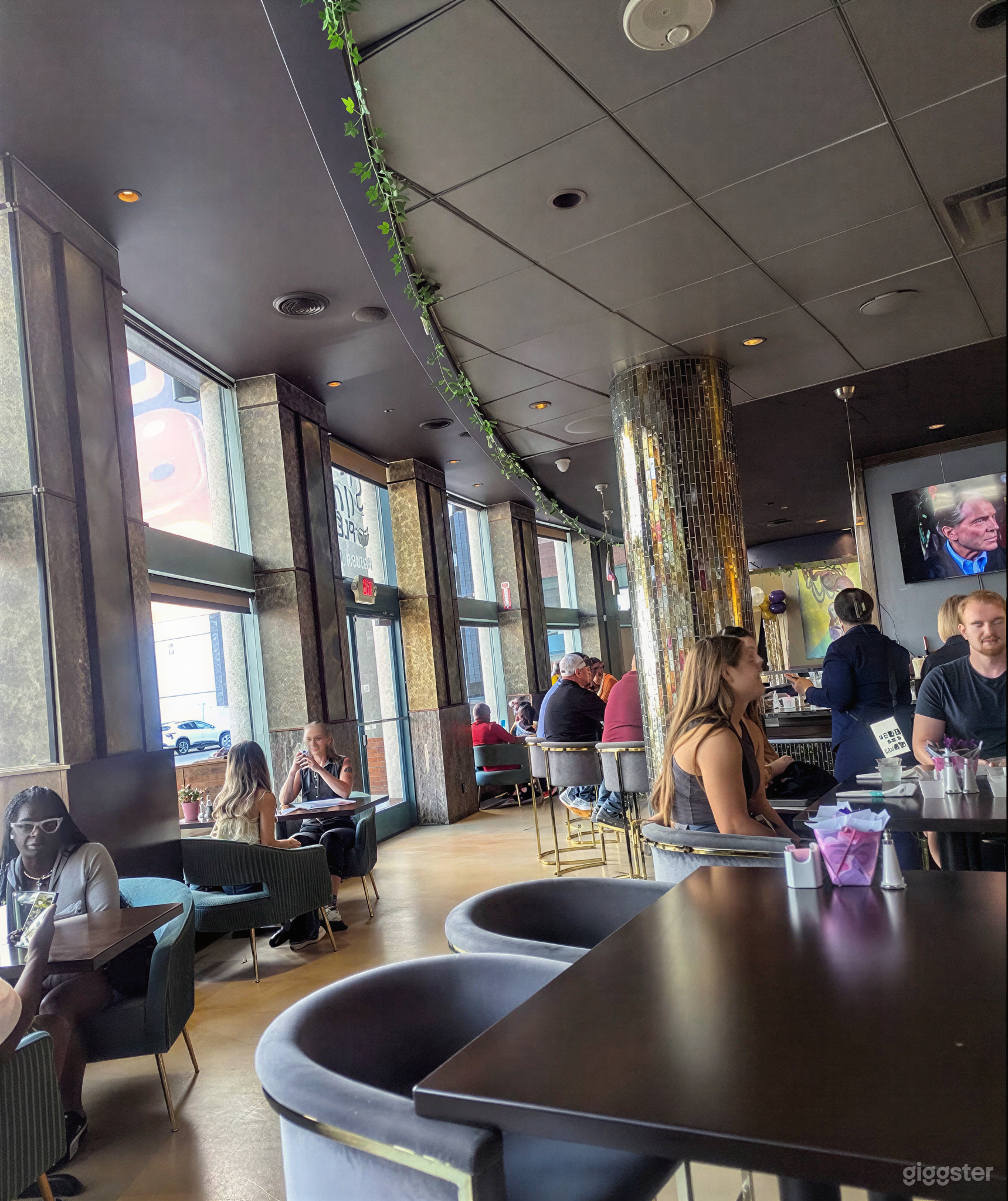 Chic Downtown Lounge & Event Space Photo 1
