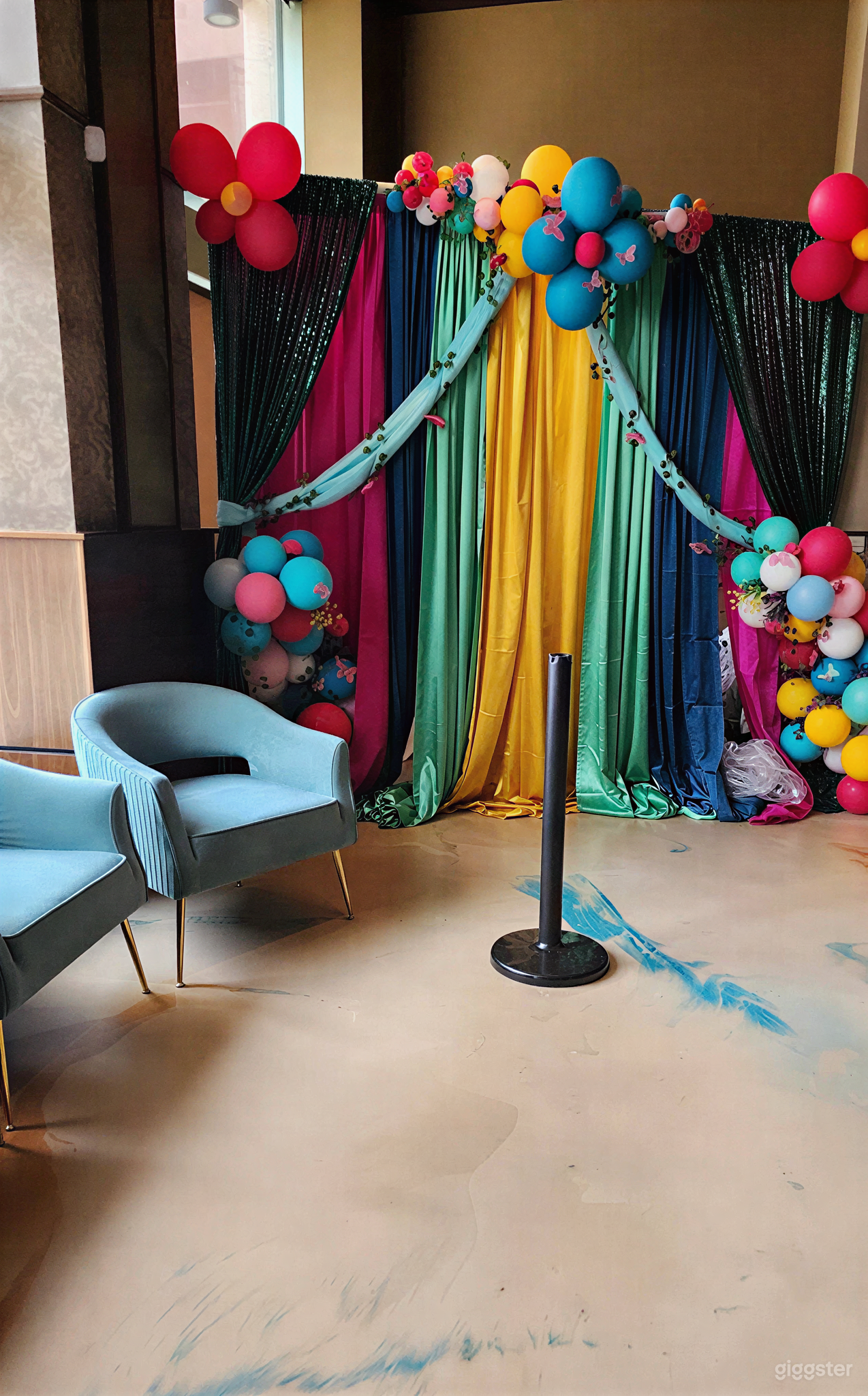 Chic Downtown Lounge & Event Space Photo 3