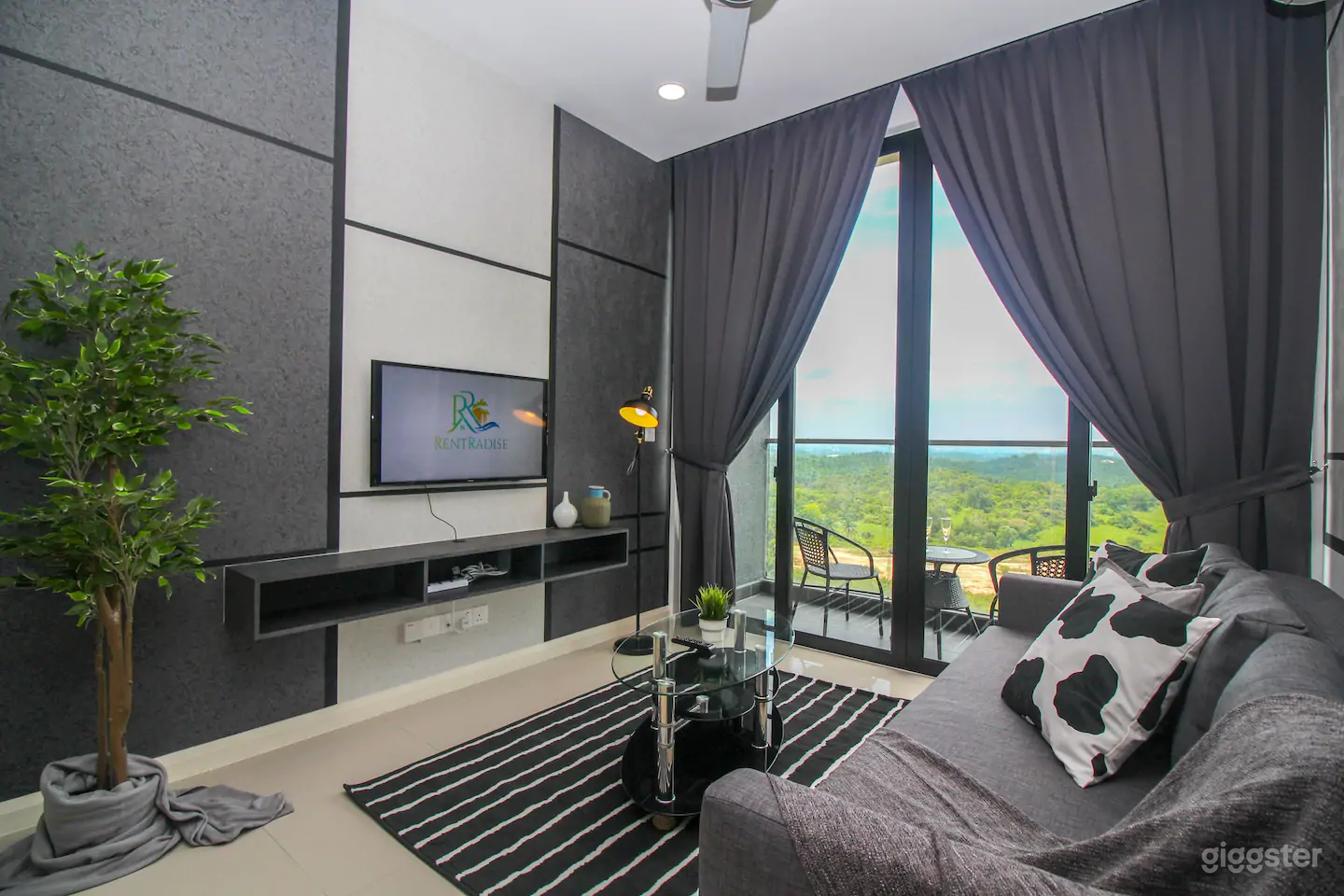 Coco Suite Photo 2