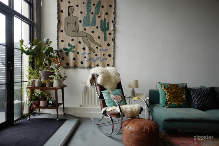  Super Stylish New York Style Loft in Hackney  