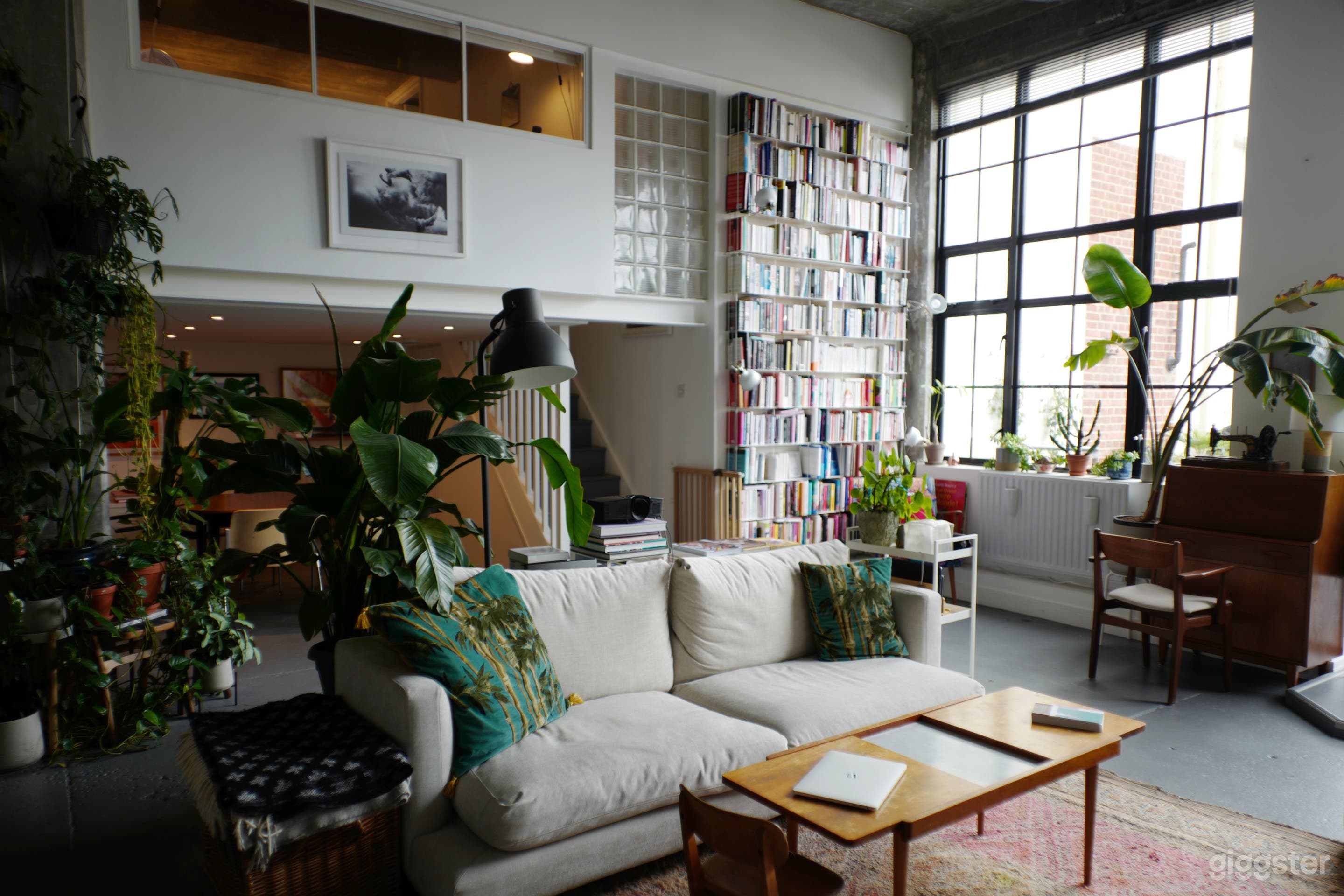 Super Stylish New York Style Loft in Hackney  Photo 1