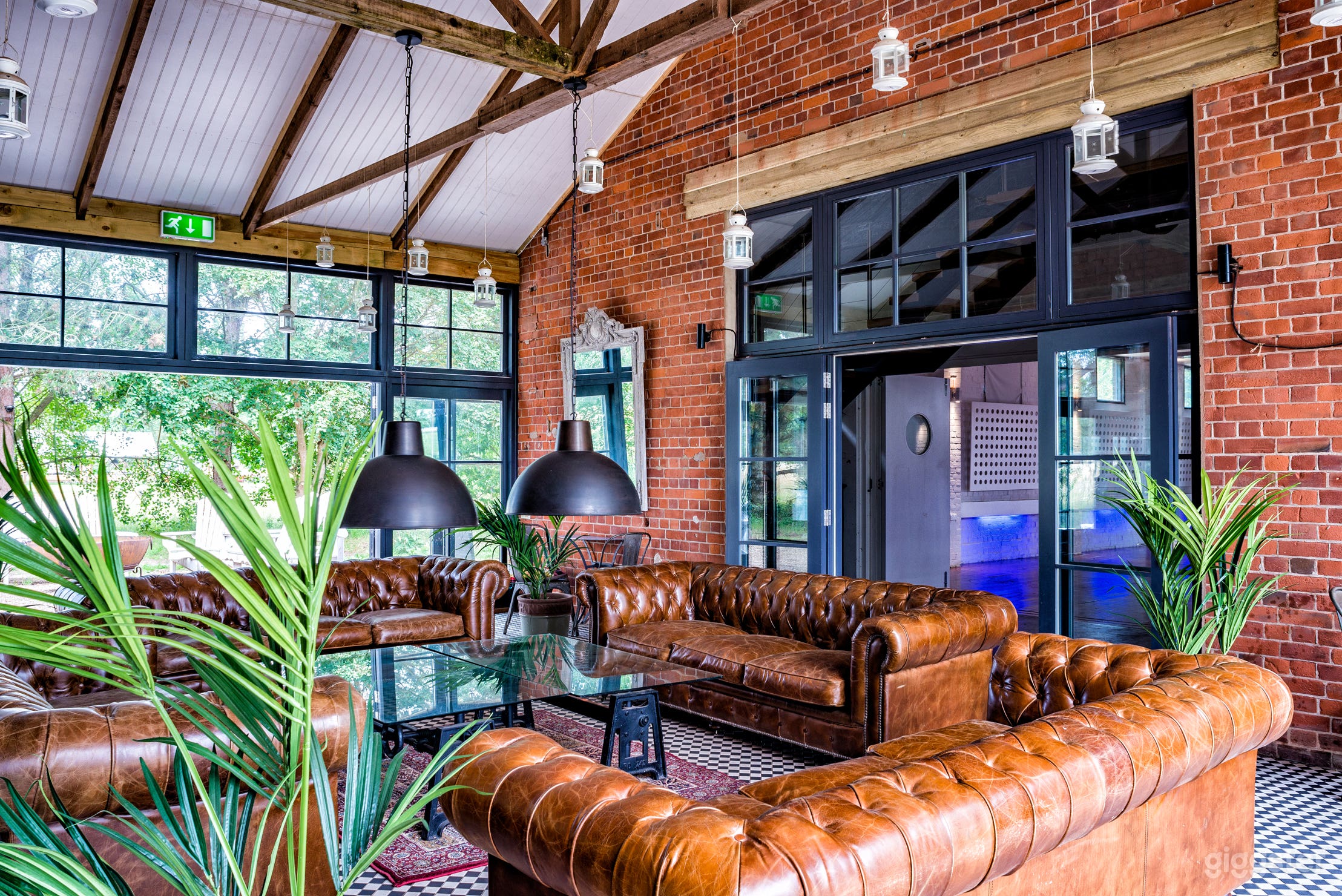 The Bomb Factory  Photo 2