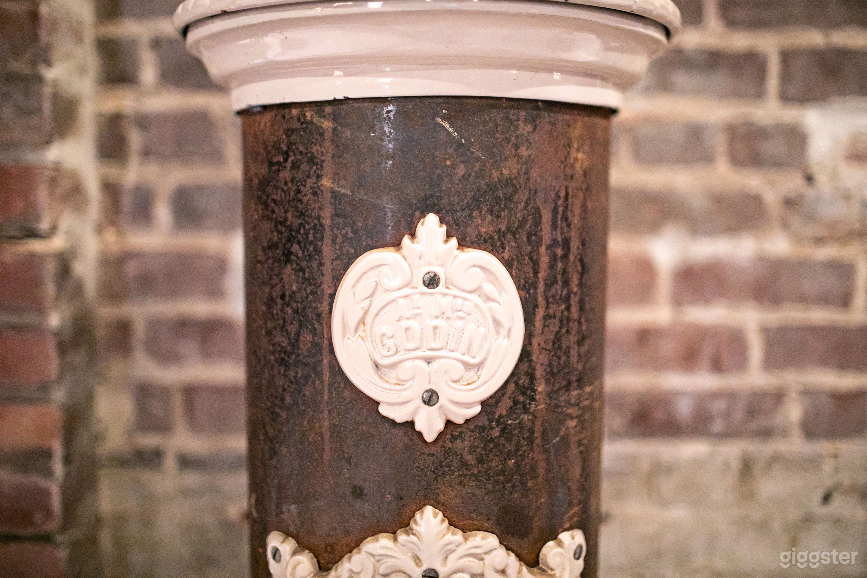 Historical 1890 Saloon Photo 4