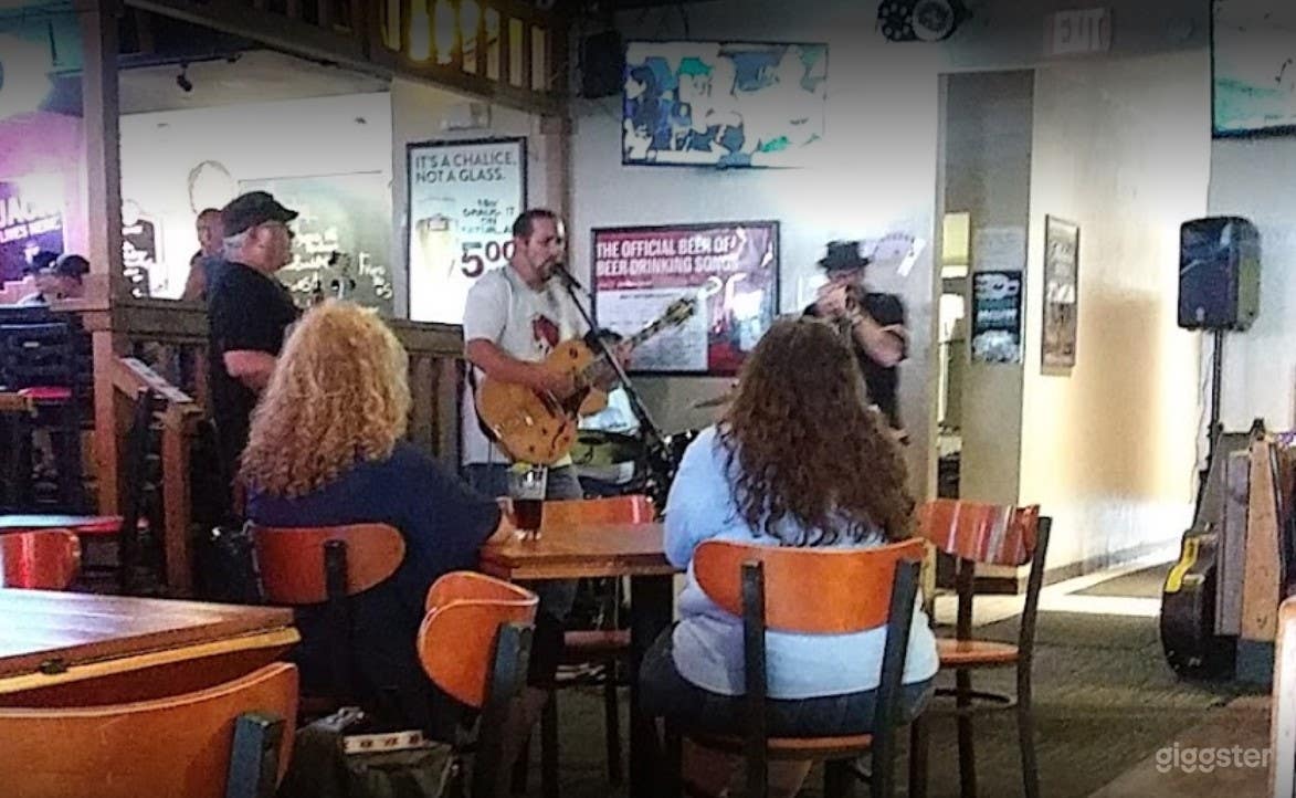 Unfussy Local Bar with Karaoke in Albuquerque Photo 3
