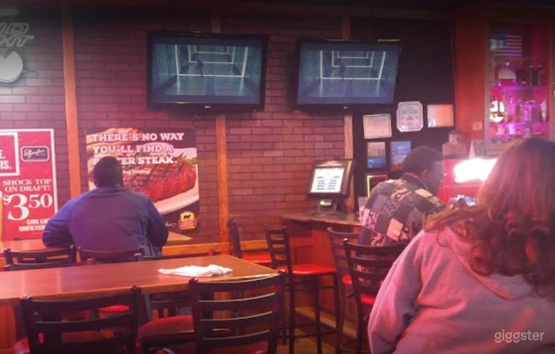 Unfussy Local Bar with Karaoke in Albuquerque Photo 4