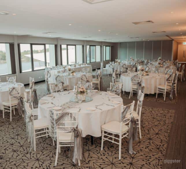 Sophisticated Stradbroke Island Room with View Photo 4