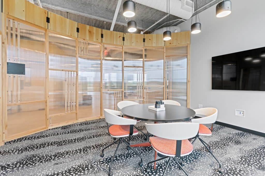 Collaborate (Small Meeting Room) Photo 2