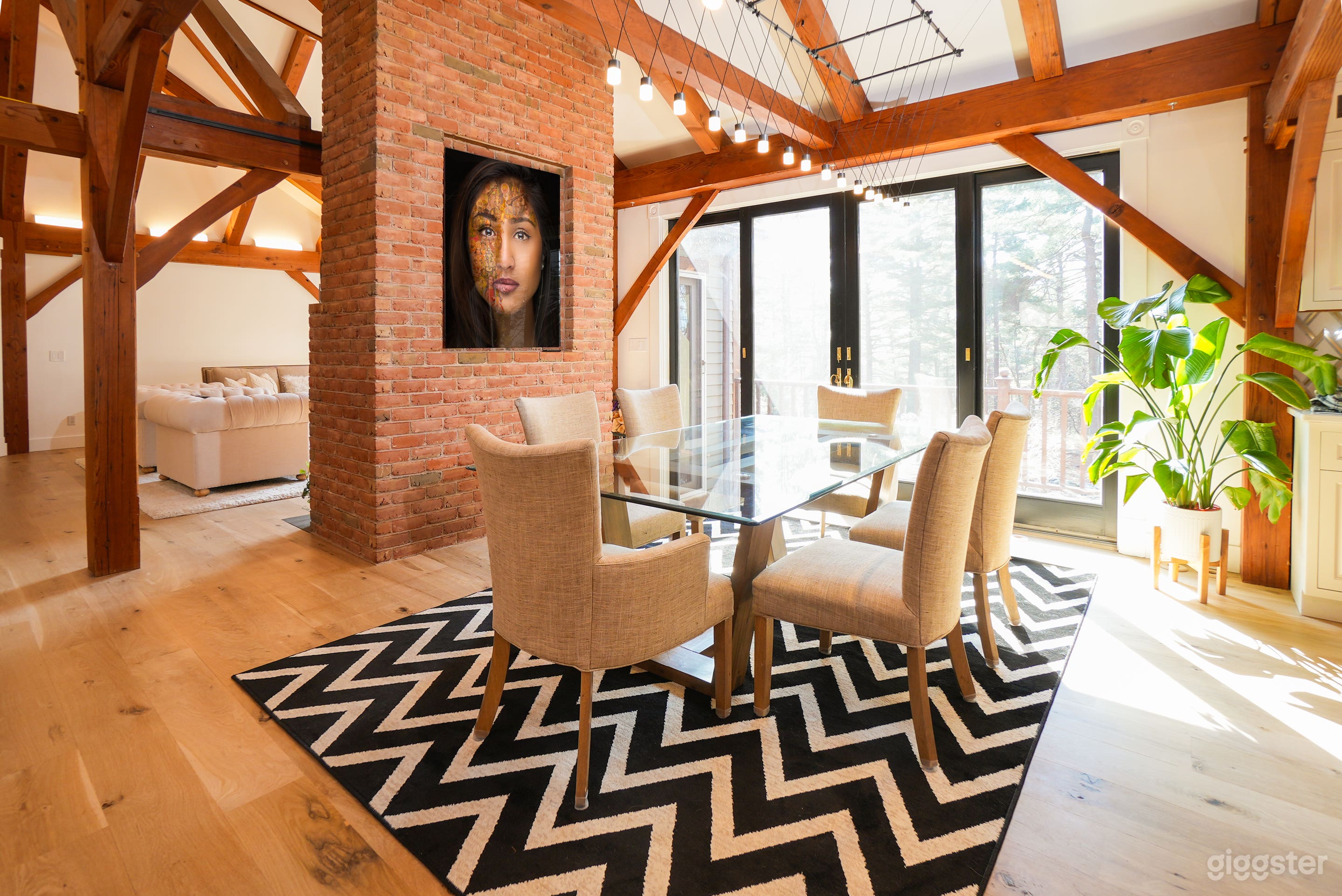 Luxury Farmhouse Photo 4