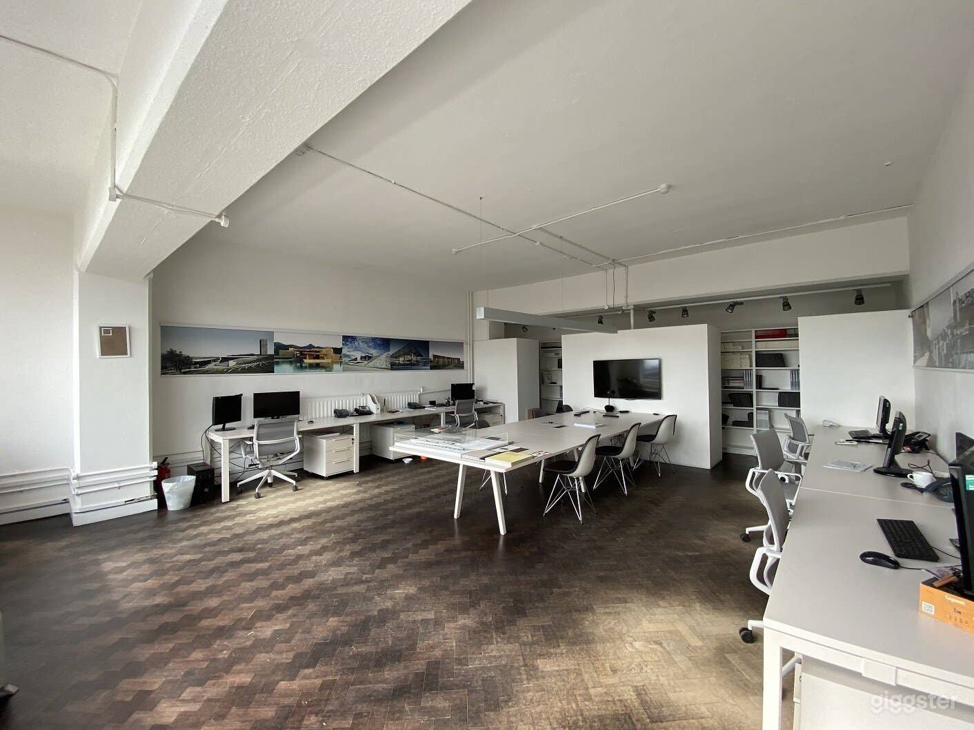 Private Office for 16 people in London Photo 1