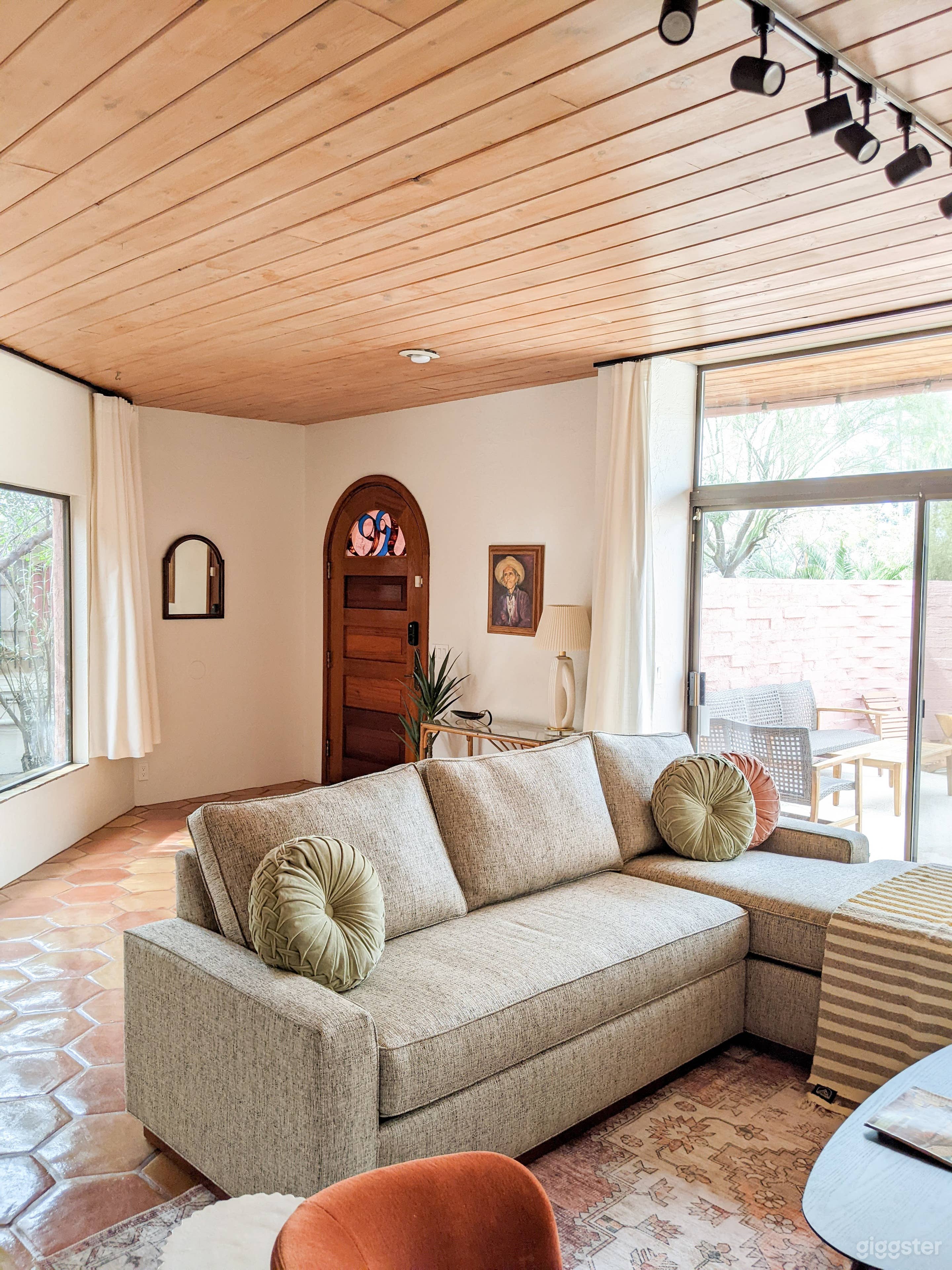 Renovated Home- Private Retreat w/Pool &amp; Hot Tub Photo 2