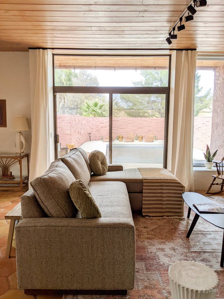  Renovated Home- Private Retreat w/Pool & Hot Tub 