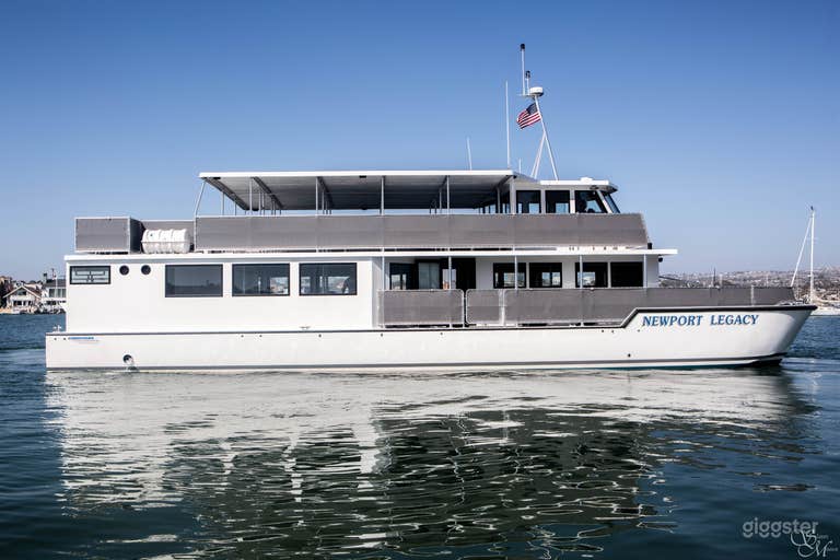  Cruise Along the Scenic Coast of Newport Beach 