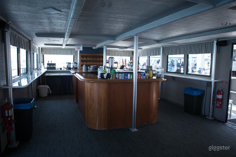  Cruise Along the Scenic Coast of Newport Beach 