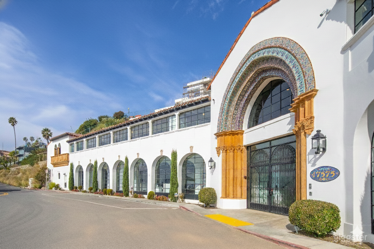 Historic Ocean Front Venue in Pacific Palisades Photo 2