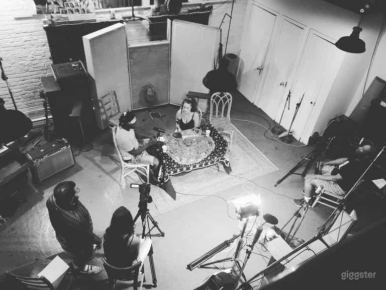  Old School Style Recording Studio 