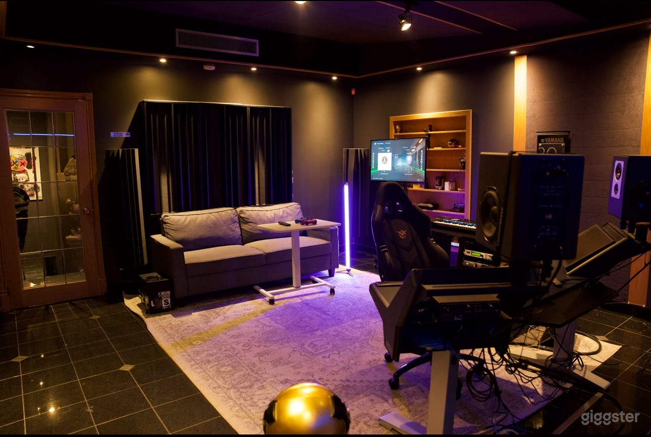 Modern recording studio, professionally equipped Photo 2