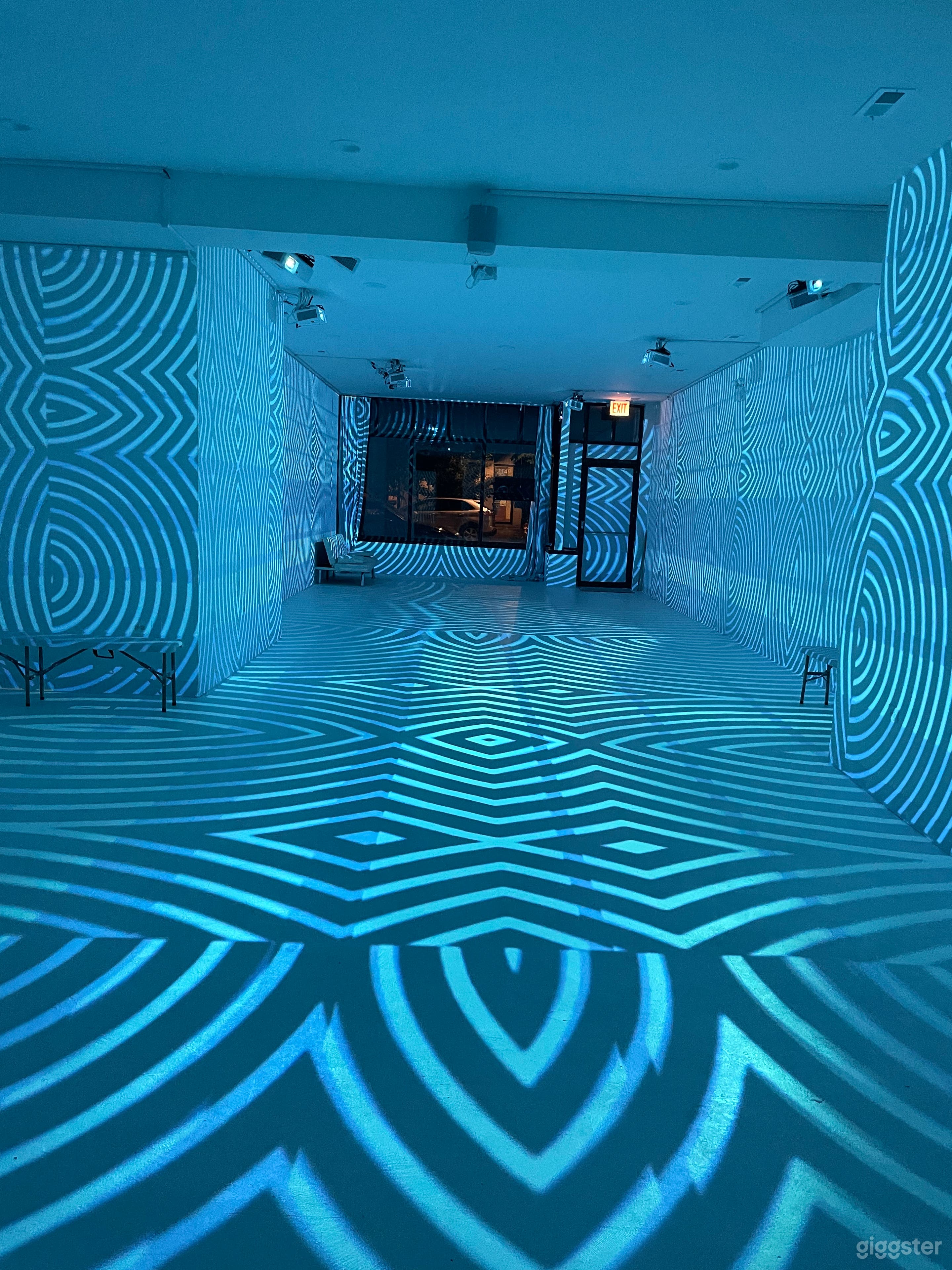 Stylish Immersive Art Studio Storefront in Chicago Photo 2