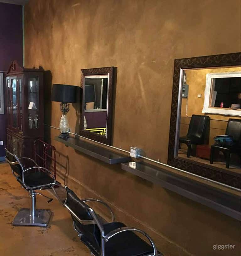  Boutique Salon And Art Gallery 